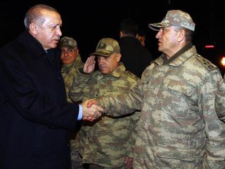 Cumhurbaşkanı Erdoğan’dan sınır komutanlığına ziyaret