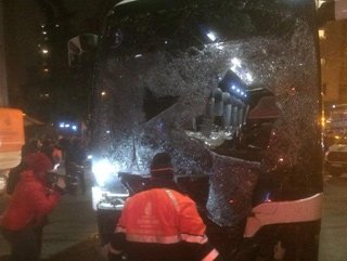 Kadıköy’de yolcu otobüsü karşı şeride geçti: 6 yaralı