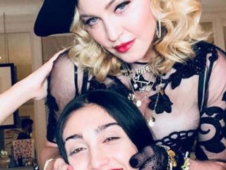 Madonna’nın kızı koltuk altı tüyleriyle gündemde