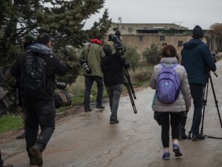 Teröristlerden gazetecilerin olduğu bölgeye taciz ateşi