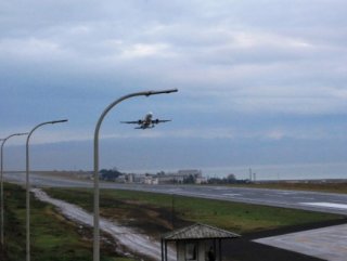 Trabzon Havalimanı yeniden uçuş trafiğine açıldı