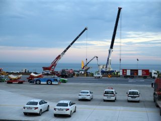 Trabzon Havalimanı’nda uçak kurtarma çalışmaları başladı