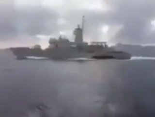 Yunan hücum botu Türk Sahil Güvenlik Botu’na çarptı