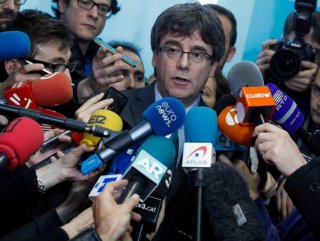 İspanya AYM’si: Puigdemont dönmezse başkan olamaz