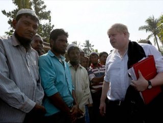 Boris Johnson Arakanlılarla