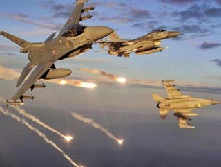 Kuzey Irak’ta PKK hedeflerine bombardıman