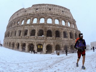 Roma’da 6 yıl sonra ilk kez kar yağdı