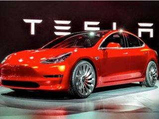 Tesla’dan 675 milyon dolarlık zarar