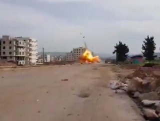 Afrin’de bomba ile tuzaklanmış araç imha edildi