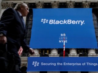 Blackberry Facebook’a patent davası açtı