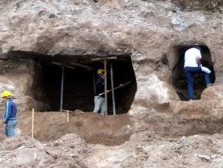 Bodrum’da 2 bin yıllık kaya mezarları bulundu