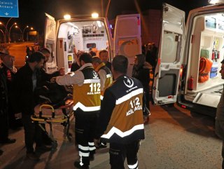 Hasta nakil ambulansı kaza yaptı: 5 kişi yaralandı