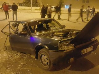 Kahramanmaraş’ta kaza: İkiye ayrılan araçtan sağ çıktılar