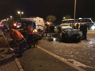 Kayseri’de ambulans ile otomobil çarpıştı 5 kişi öldü