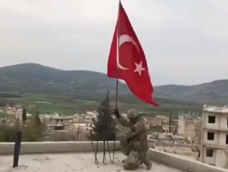 Raco’ya Türk bayrağı dikildi