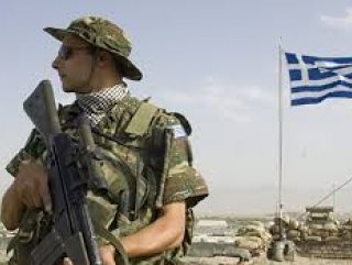 Türkiye sınırına geçen 2 Yunan askeri gözaltına alındı