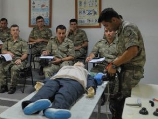 Tıp öğrencilerine askeri hekim olma fırsatı