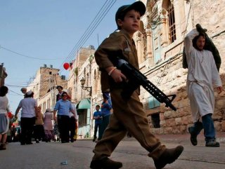 İsrail’de silahlı bayram kutlaması