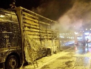 Bolu’da Rus şoförün kullandığı tır yandı