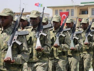 Somali’de Türk askeri eğitim merkezi mezunlarını verdi