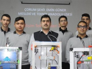 Çorum’da lise öğrencileri 3D yazıcı yaptı