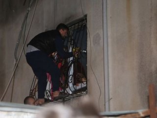 Adana’da çıkan yangında 4 kişi yaralandı