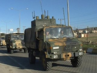 Afrin’e askeri sevkiyat devam ediyor