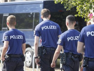 Almanlar en çok polislere güveniyor