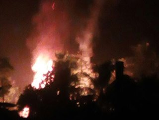 Arakan’da Müslümanların evleri yakılmaya devam ediliyor