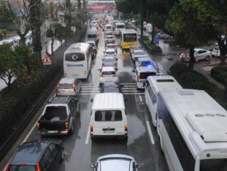 Aydın’da trafik yoğunluğu ciddi boyutlara ulaştı