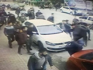 Bursa’da öğrencilerin tekme-tokat kavgası