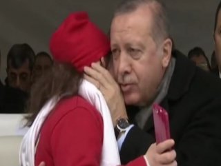 Cumhurbaşkanı Erdoğan ile küçük kızın sohbeti