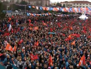 Cumhurbaşkanı Erdoğan&rsquo;ı Bursa&rsquo;da dev kalabalık karşıladı