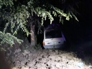 Denizli&rsquo;de otomobil şarampole yuvarlandı: 1 ölü 5 yaralı