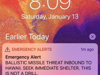 Hawaii’deki alarmın sebebi vali çıktı