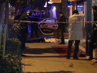 Kadıköy&rsquo;de silahlı kavga: 1 ölü 1 yaralı