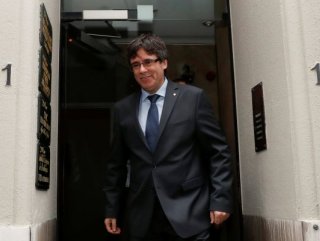 Katalonya Puigdemont’un başkanlığını oylayacak