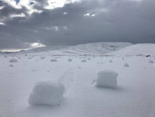 Kayseri’de hareket eden kar topları
