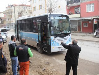 Kocaeli’de otobüsü çalan genç, yolcu toplamaya devam etti