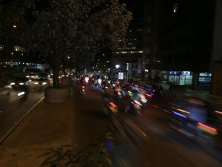 Kolombiya’da motosikletçiler protestoda trafiği kapattı