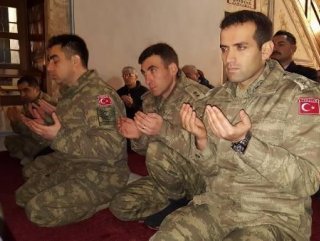 Kosova’da Türk askeri için fetih Süresi ve dualar okundu