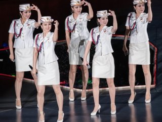 Kuzey Koreli müzik grubu Moranbong da diplomaside