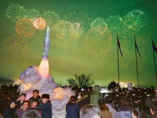 Kuzey Kore’de füzeli yılbaşı kutlaması