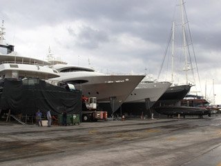 Milyon dolarlık tekneler Bodrum’da yaza hazırlanıyor