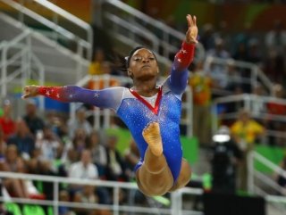 Olimpiyat madalyalı Simone Biles’tan taciz itirafı