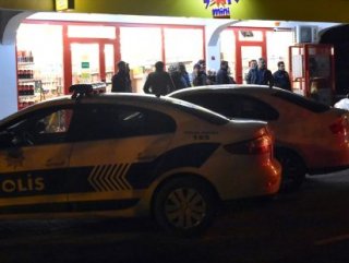 Polis Sancaktepe’de silahlı soygun yapanların peşinde