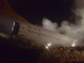 Trabzon’da pistten çıkan uçağın içinde çekilen görüntüler