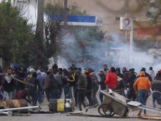 Tunus’taki hava şartları protestoları azalttı