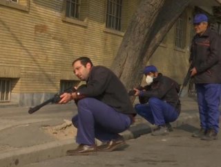 İran’da belediye çalışanları fare avlıyor