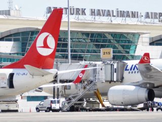 İstanbul’da biletsiz uçağa binen yolcu yakalandı